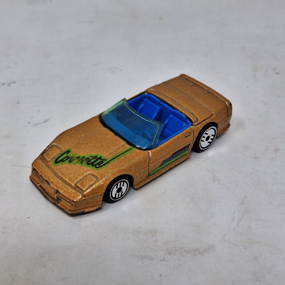 Hot Wheels Vintage 1988 Corvette Convertible Gold Metallic Die Cast Toy Car Boys